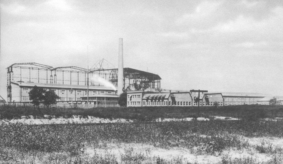 1900: The new yard under construction, a picture taken on August 17, 1900. The covered ways are just beginning to take shape.